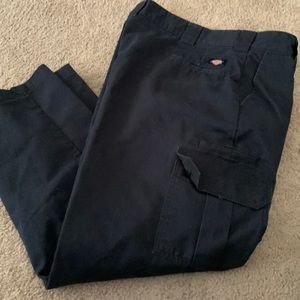 Dickies Black Cargo Pants Men’s 42 x 30  Excellent!!